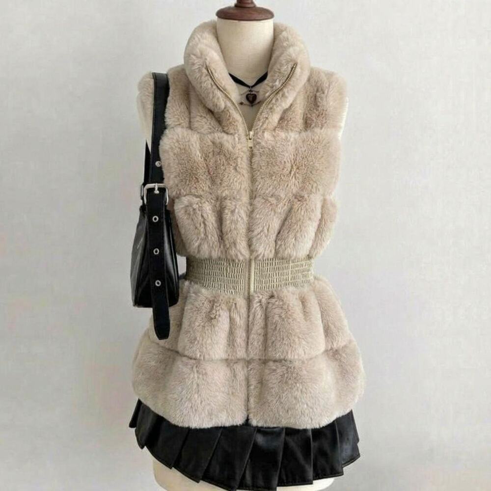 Black Faux Fur Vest Parisian Chic Model Off Duty Soft Goth Indie Sleaze